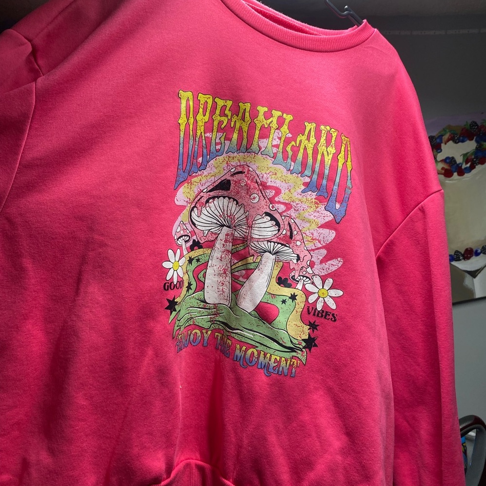 Womens hot pink crewneck